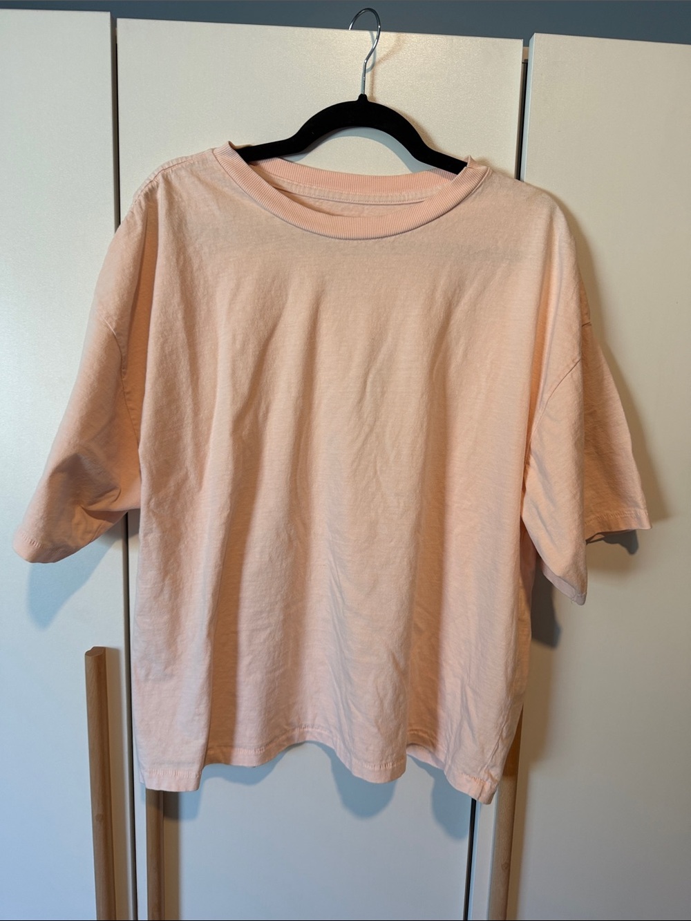 Women’s Short-Sleeve Tee in Light Peach